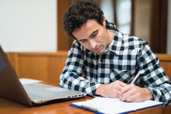 Choosing-online-MBA-course