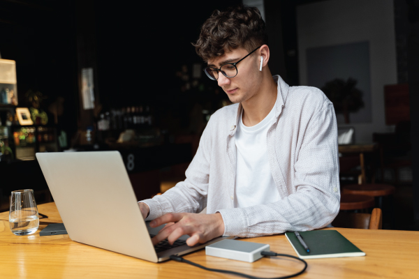 Top-five-advantages-of-mba-online-distance-learning